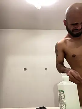 islandvybee55 online show from March 2025 08:18:02 PM