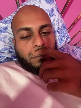 islandvybee55 online show from February 2026 02:09:02 AM