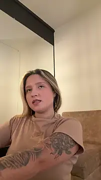 MiaPetit  online show from December 2025 06:04:01 PM