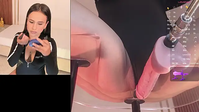 Snapshot of CookiesAndBoots chatting on October 2025 05:40:01 AM CookiesAndBoots online show from October 2025 05:40:01 AM