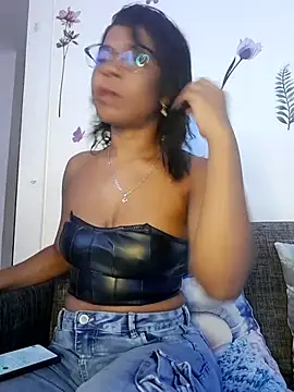 ivonjoness online show from December 2025 02:27:01 AM