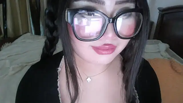 Snapshot of cutie_sakura chatting on March 2025 04:44:01 PM cutie sakura online show from March 2025 04:44:01 PM