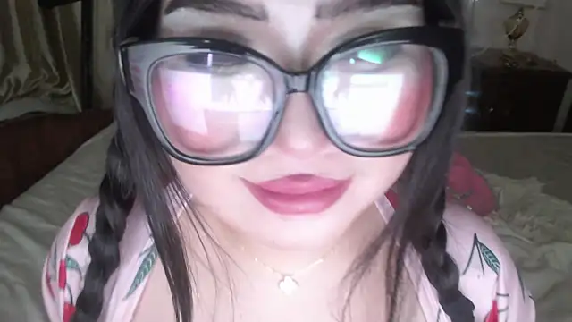 Snapshot of cutie_sakura chatting on March 2025 01:16:02 PM cutie sakura online show from March 2025 01:16:02 PM