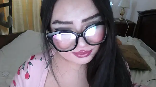 Snapshot of cutie_sakura chatting on March 2025 04:17:02 AM cutie sakura online show from March 2025 04:17:02 AM