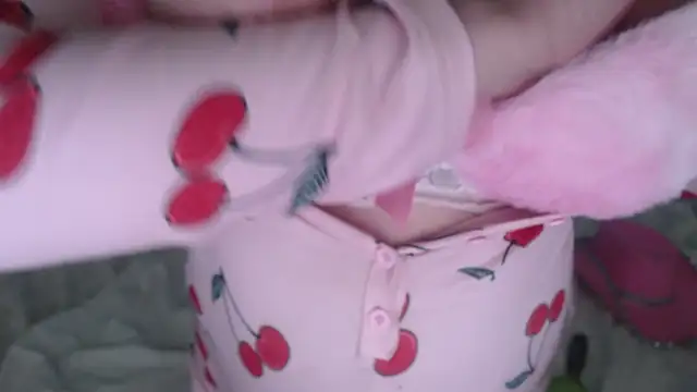 Snapshot of cutie_sakura chatting on March 2025 04:45:02 PM cutie sakura online show from March 2025 04:45:02 PM