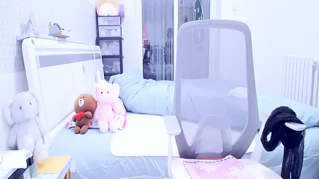 CN-Lily online show from January 2025 11:41:02 AM