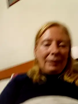 Ladykiss833 online show from April 2026 10:24:02 PM