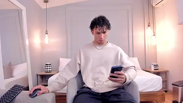 Dominick star online show from September 2025 04:49:02 AM