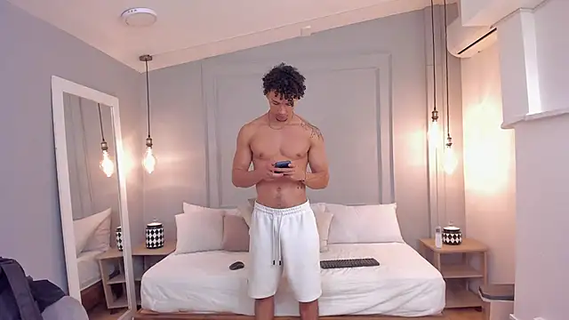 Dominick star online show from October 2025 04:32:01 AM