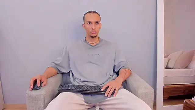 Dominick star online show from November 2025 04:22:01 AM