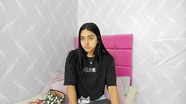 Snapshot of natalia_aguirre1 chatting on January 2025 12:53:02 PM natalia aguirre1 online show from January 2025 12:53:02 PM