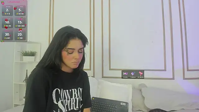 Snapshot of natalia_aguirre1 chatting on February 2025 12:50:01 PM natalia aguirre1 online show from February 2025 12:50:01 PM