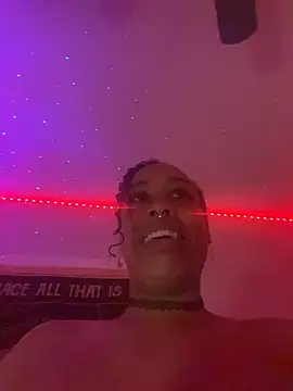 loveluna8 online show from December 2025 10:44:02 AM