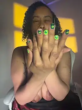 loveluna8 online show from February 2026 11:14:01 PM