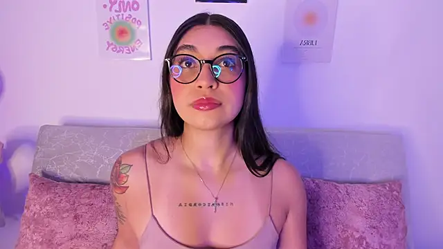 Snapshot of sensualhaven_ chatting on December 2024 11:58:01 PM sensualhaven online show from December 2024 11:58:01 PM