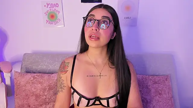 Snapshot of sensualhaven_ chatting on December 2024 10:23:01 PM sensualhaven online show from December 2024 10:23:01 PM