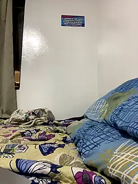 mysteriousgirl20 online show from October 2025 05:04:01 AM