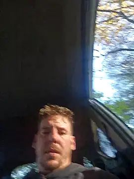 Snapshot of Titanhoott chatting on November 2025 10:14:01 AM Titanhoott online show from November 2025 10:14:01 AM