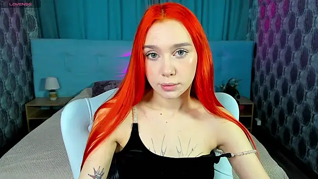 Snapshot of Lesi_Moonie01 chatting on December 2024 08:27:02 AM Lesi Moonie01 online show from December 2024 08:27:02 AM