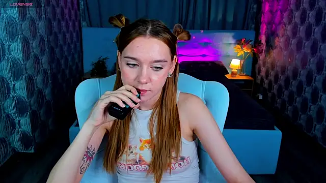 Snapshot of Lesi_Moonie01 chatting on March 2025 02:26:02 PM Lesi Moonie01 online show from March 2025 02:26:02 PM