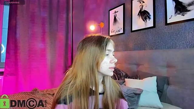 Snapshot of Lesi_Moonie01 chatting on October 2025 01:04:02 AM Lesi Moonie01 online show from October 2025 01:04:02 AM