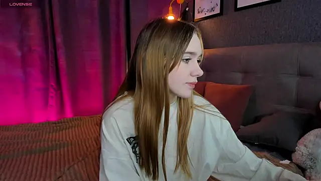 Snapshot of Lesi_Moonie01 chatting on October 2025 09:33:01 AM Lesi Moonie01 online show from October 2025 09:33:01 AM