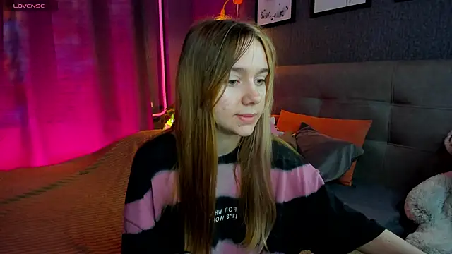 Snapshot of Lesi_Moonie01 chatting on November 2025 07:52:02 AM Lesi Moonie01 online show from November 2025 07:52:02 AM