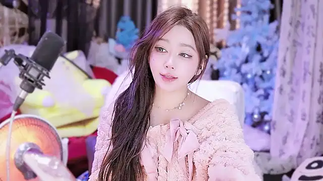 Missy Nana21 online show from February 2025 04:25:01 PM