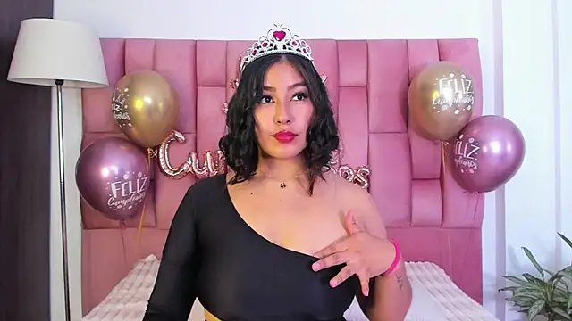 EmmaRossem online show from February 2025 08:13:02 PM