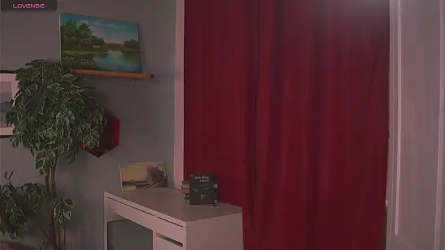 its me lissa  online show from April 2026 01:34:02 PM