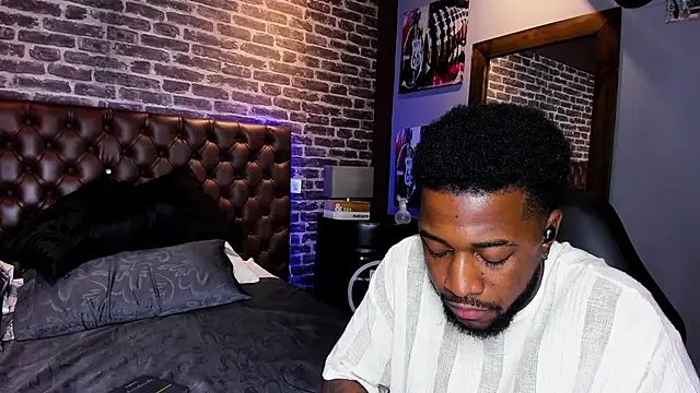 Drake Nassir4 online show from December 2024 08:58:02 PM