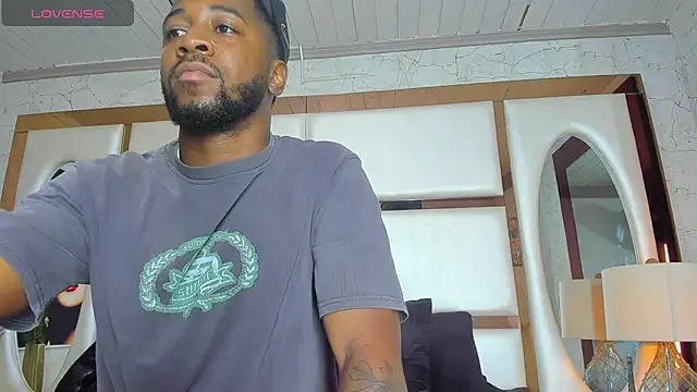 Drake Nassir4 online show from October 2025 04:48:02 PM