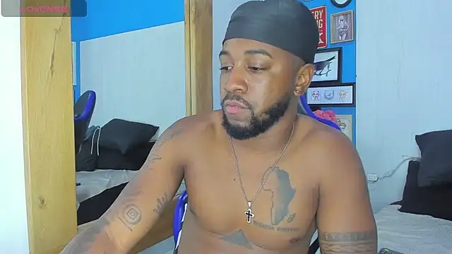 Drake Nassir4 online show from October 2025 03:58:01 PM