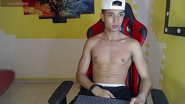 Snapshot of jose_sexycumm chatting on December 2024 09:48:01 PM jose sexycumm online show from December 2024 09:48:01 PM