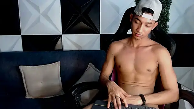 Snapshot of jose_sexycumm chatting on December 2024 12:33:02 AM jose sexycumm online show from December 2024 12:33:02 AM