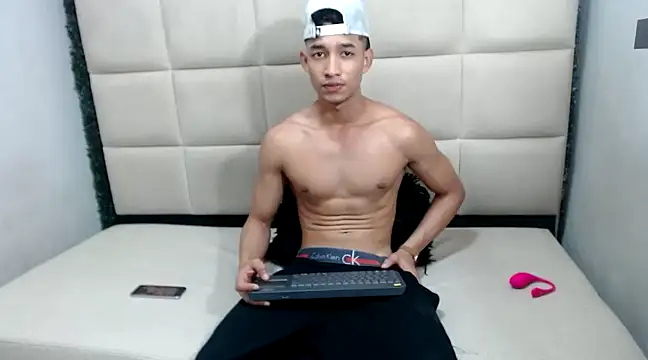 Snapshot of jose_sexycumm chatting on December 2024 07:55:01 PM jose sexycumm online show from December 2024 07:55:01 PM