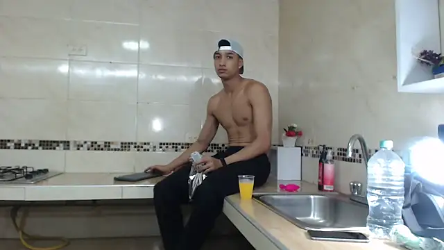 Snapshot of jose_sexycumm chatting on January 2025 11:40:02 PM jose sexycumm online show from January 2025 11:40:02 PM