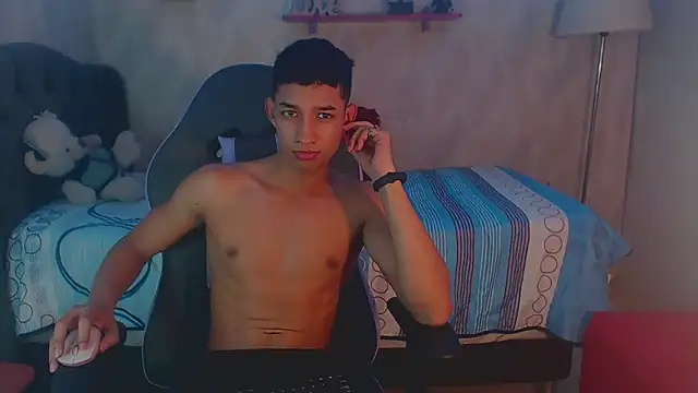 Snapshot of jose_sexycumm chatting on January 2025 08:11:01 PM jose sexycumm online show from January 2025 08:11:01 PM