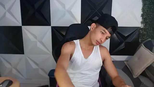 Snapshot of jose_sexycumm chatting on March 2025 08:22:01 PM jose sexycumm online show from March 2025 08:22:01 PM