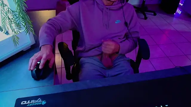 Vlad230323 online show from December 2024 03:22:02 PM