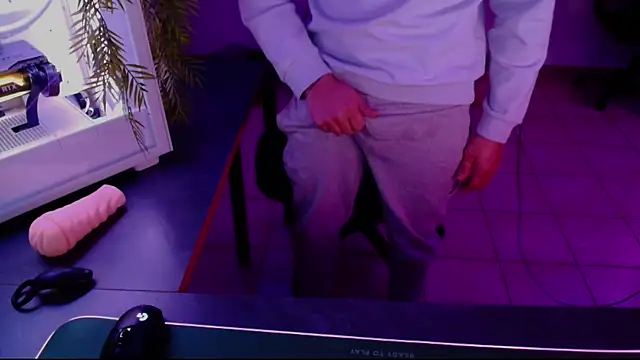 Vlad230323 online show from December 2024 04:20:01 PM