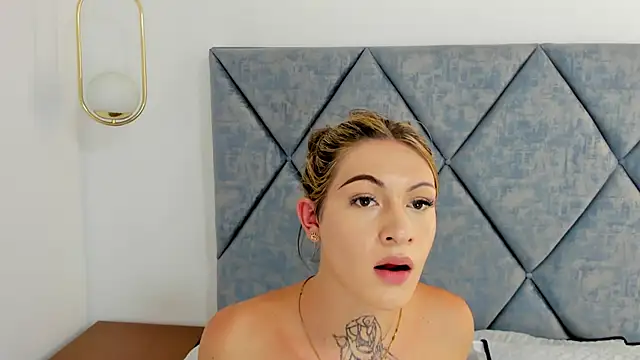 Lizz Luna online show from December 2024 09:35:01 PM