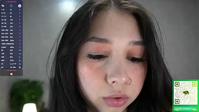 AislyEmbury online show from January 2026 04:47:01 AM