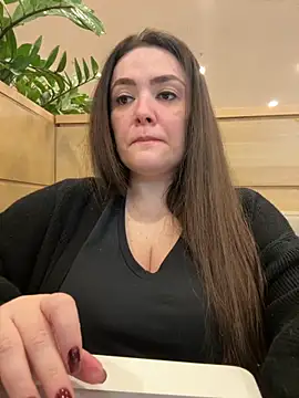 Sophie Eaton online show from October 2025 08:31:01 PM