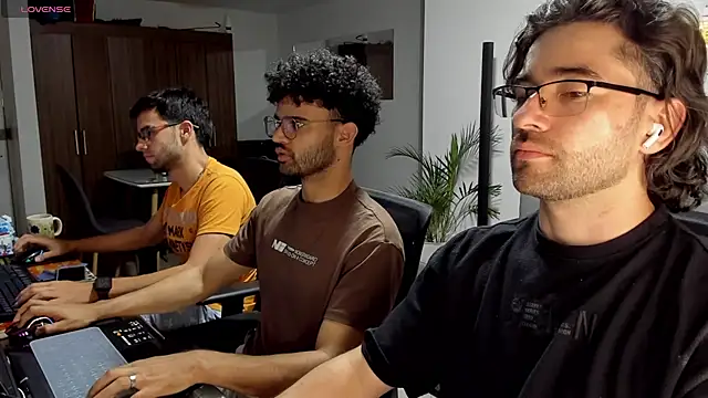 crisandrews online show from February 2025 01:52:02 AM