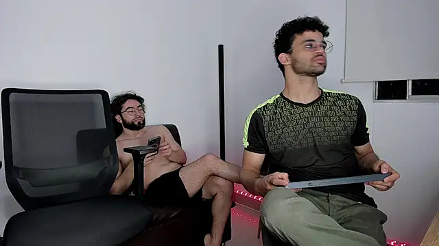 crisandrews online show from October 2025 02:50:02 AM