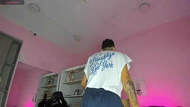 Ian Castillo  online show from October 2025 11:09:01 AM