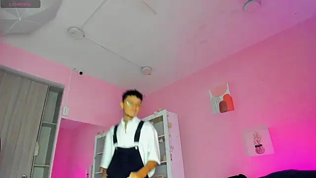 Ian Castillo  online show from November 2025 11:21:02 AM