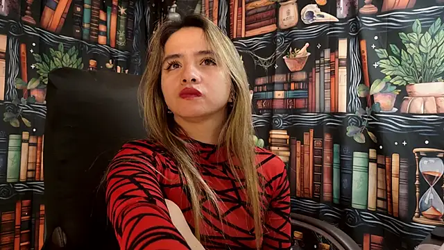 Snapshot of julietta___jackson chatting on February 2025 02:18:01 AM julietta jackson online show from February 2025 02:18:01 AM