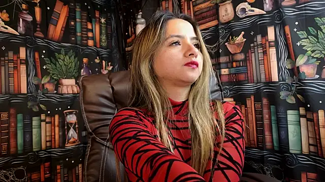 Snapshot of julietta___jackson chatting on March 2025 03:13:02 AM julietta jackson online show from March 2025 03:13:02 AM